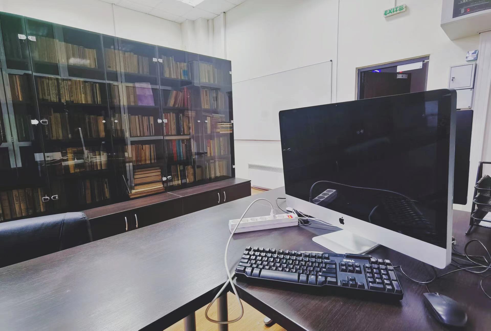 中罗应用数学研究中心实验室.jpg